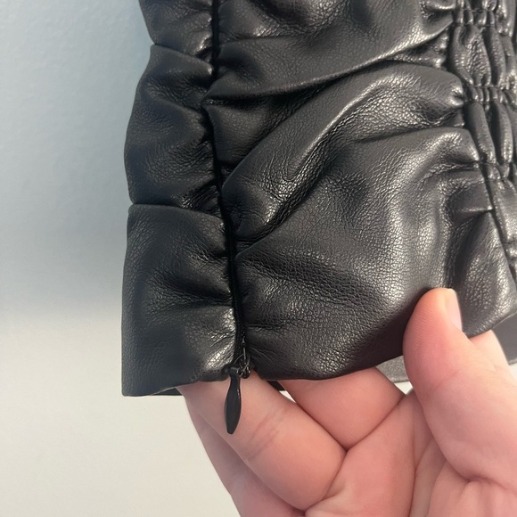 Wayf x Jourdan Sloane Talia ruched faux leather black cami top size small - Picture 7 of 9